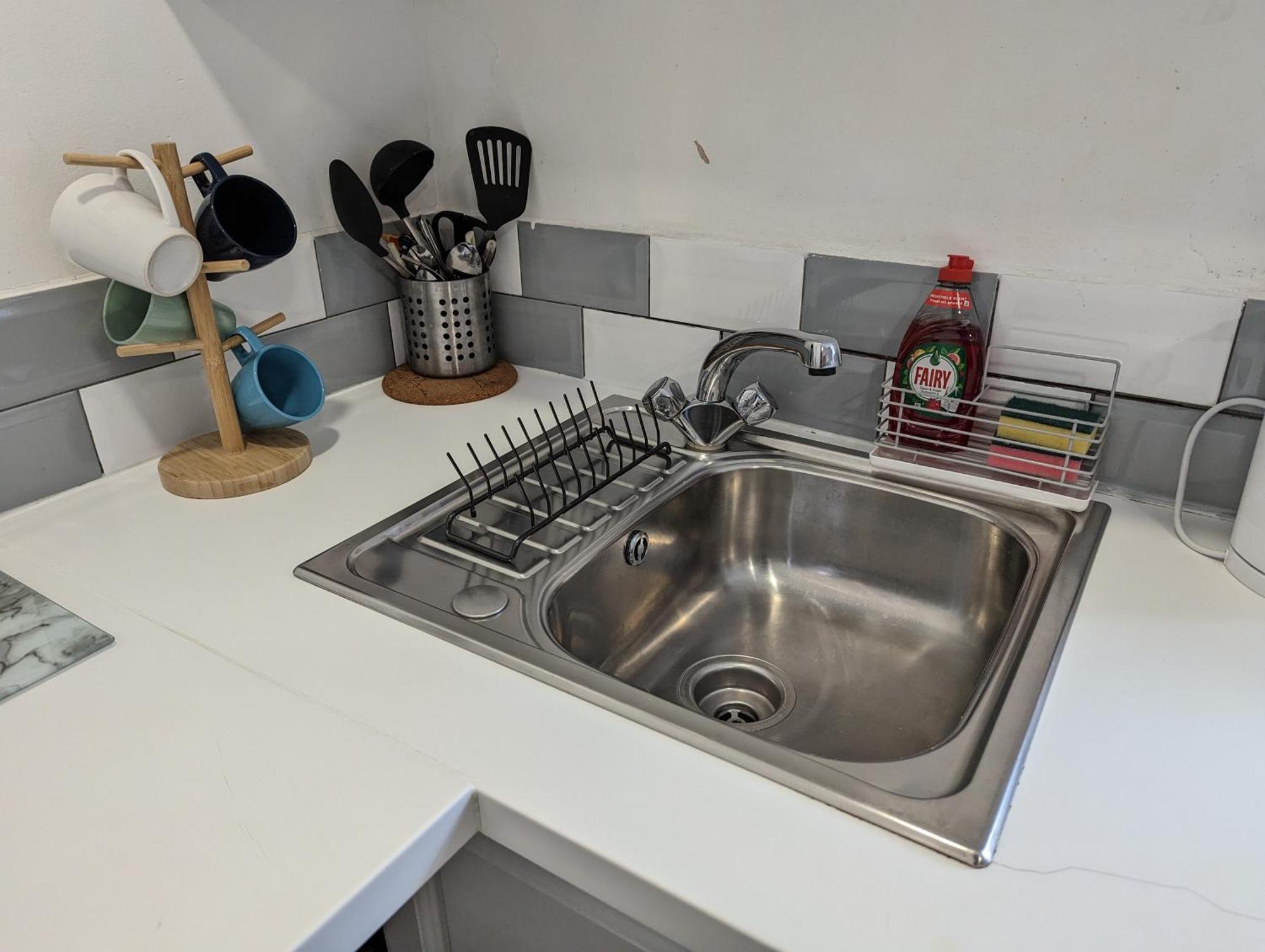 Serene 1 Bedroom Flat In Roath Cardiff Bagian luar foto